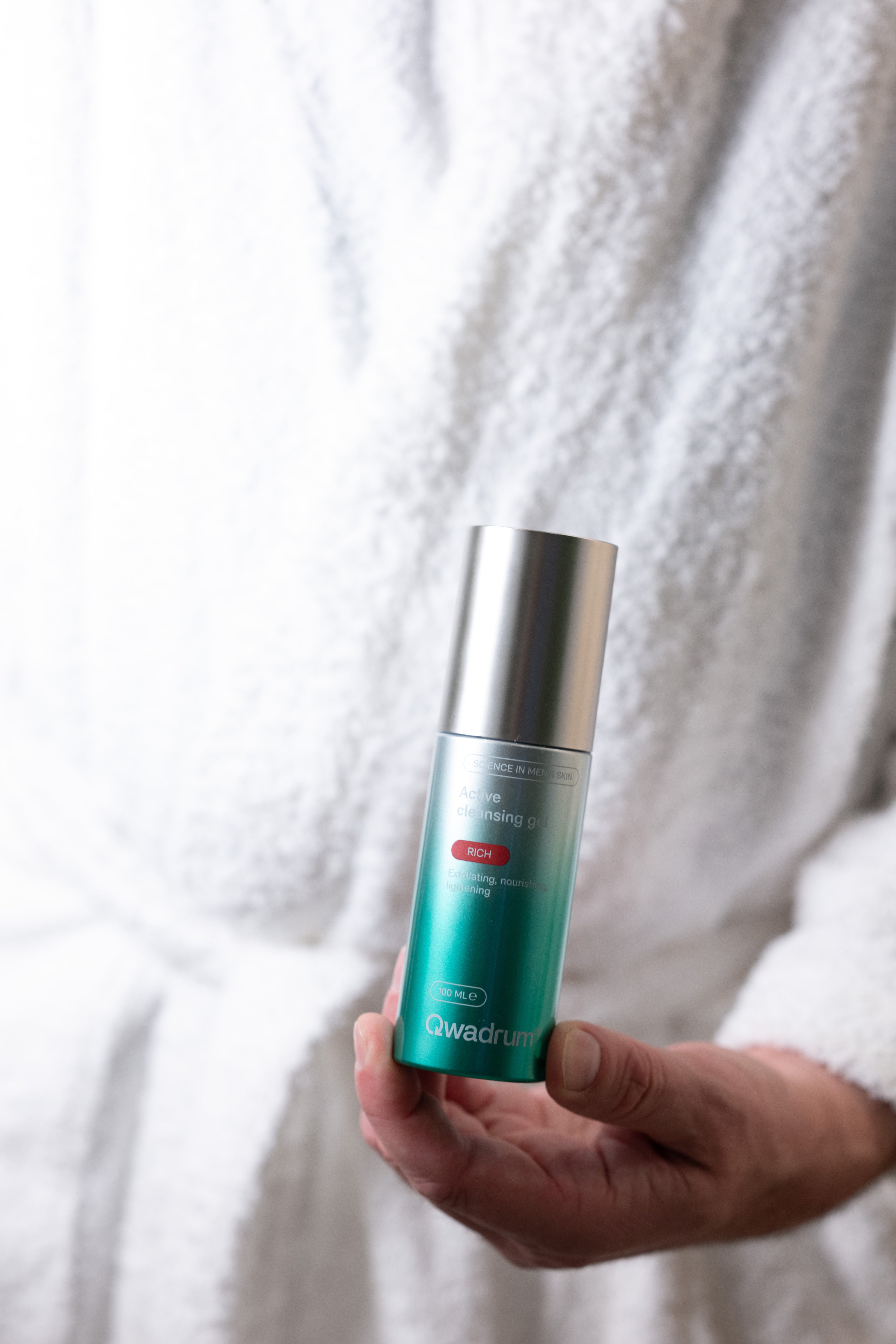 Active cleansing gel