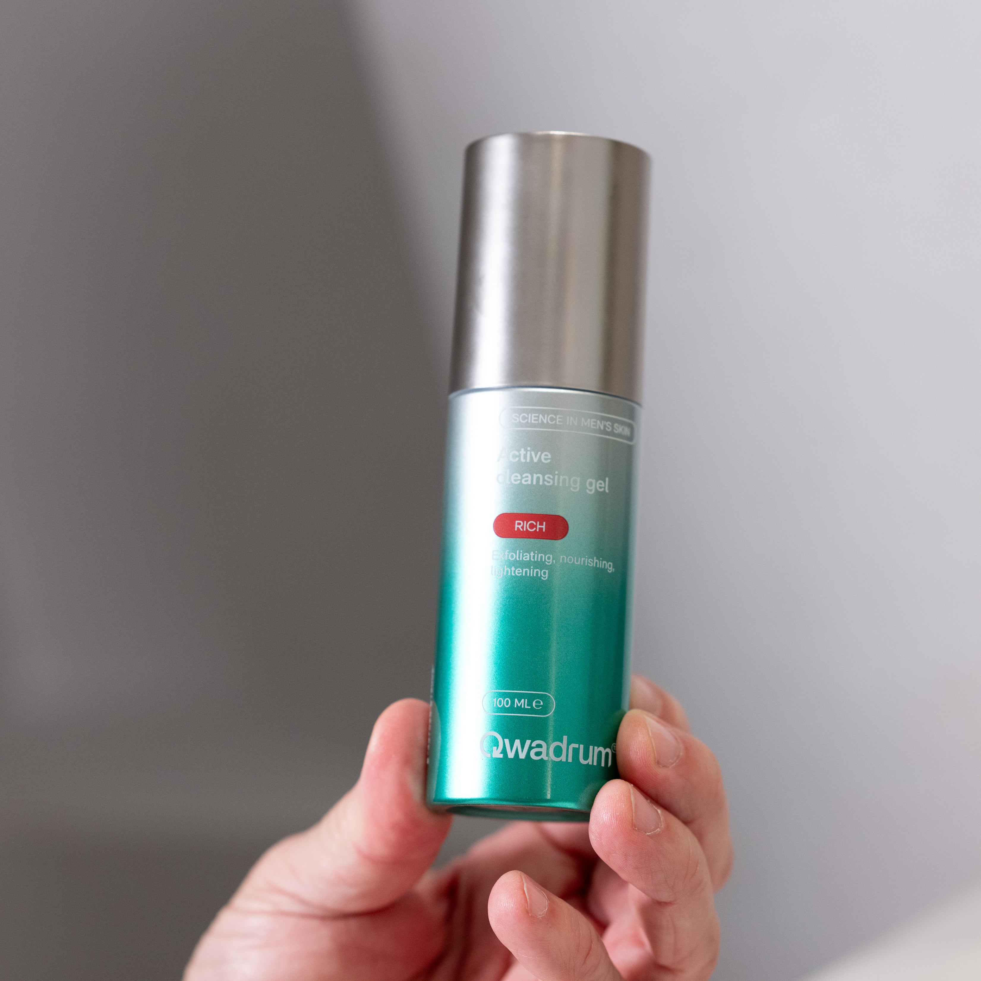 Active cleansing gel